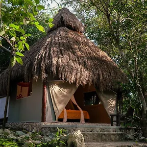Hotel Natura Glamping, Akumal