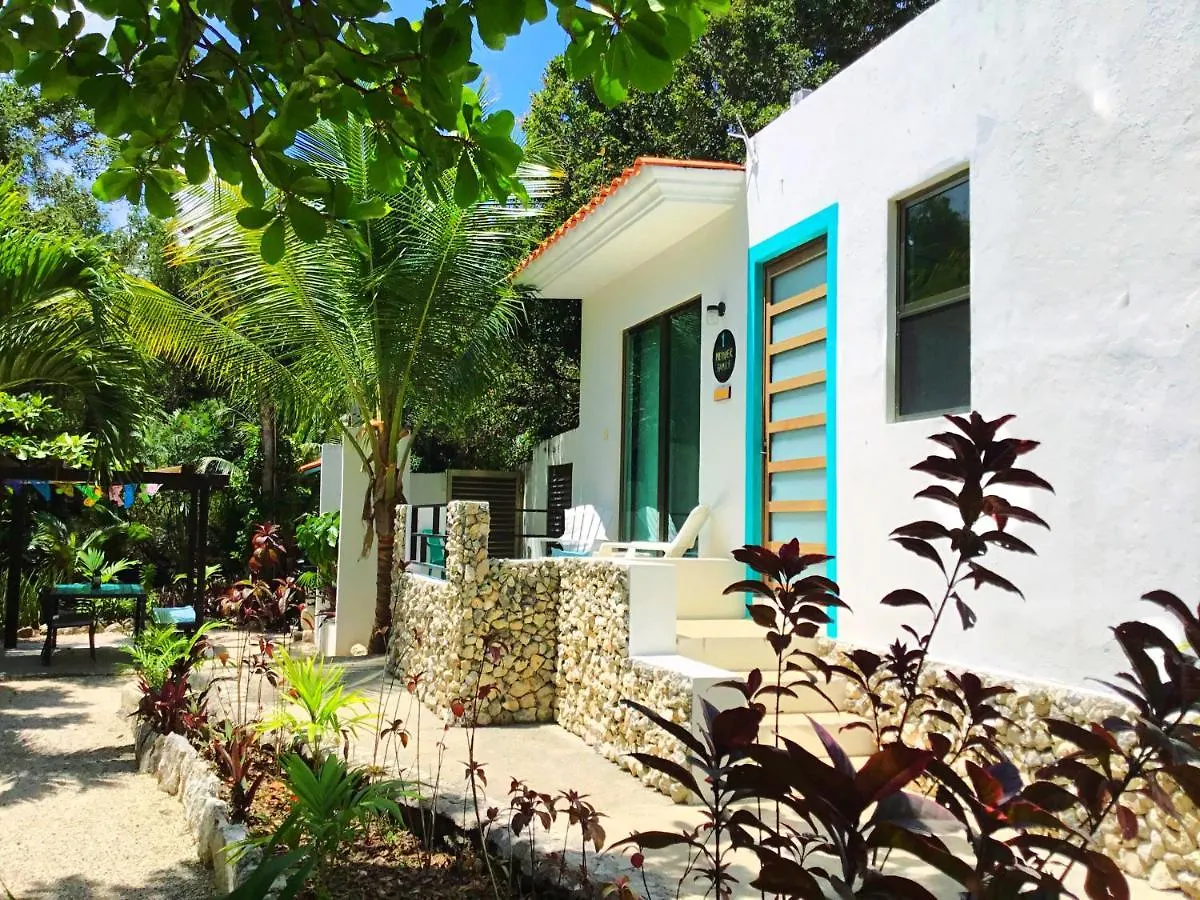Camp Akumal - Hosted Family Bungalows Aparthotel